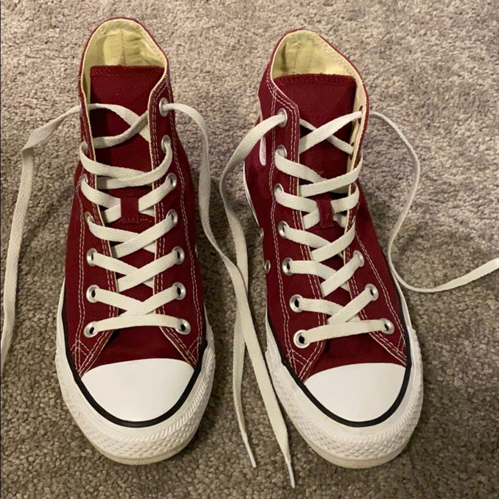Women’s Maroon Converse